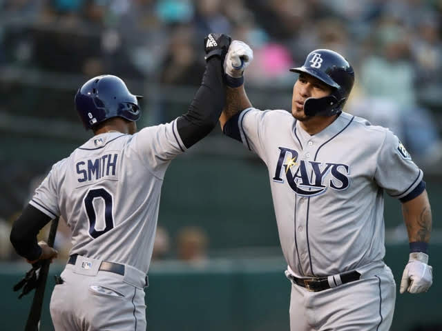 Wilson Ramos congratulated by Mallex Smith_1527663530529.jpg_88320272_ver1.0_640_480